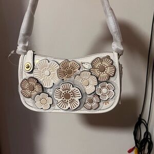 Coach swinger bag
